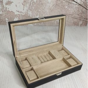 باکس چرمی جواهرات مشکی داخل کرم _کد00785